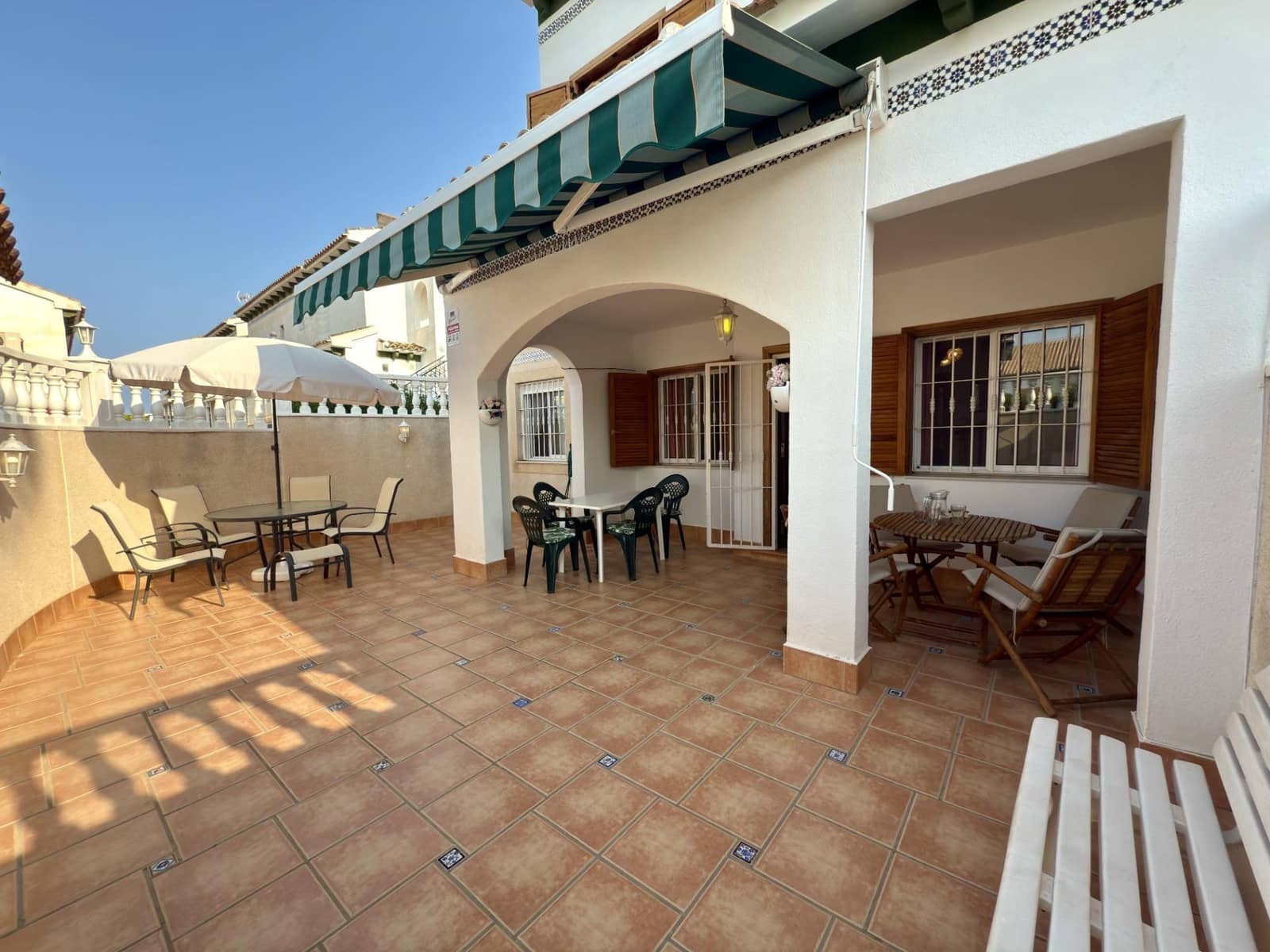 3 bedroom Terraced Villa for sale in Torrevieja with pool - € 265,000 (Ref: 9195726)