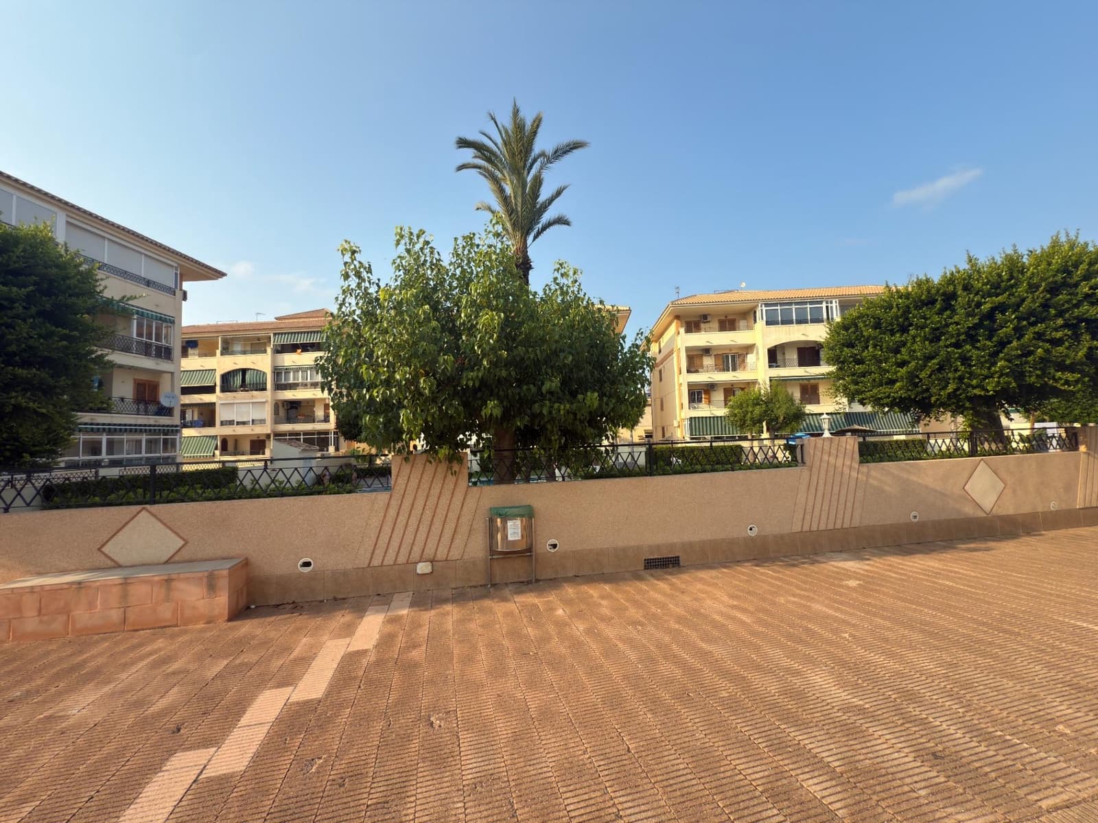3 bedroom Terraced Villa for sale in Torrevieja with pool - € 265,000 (Ref: 9195726)
