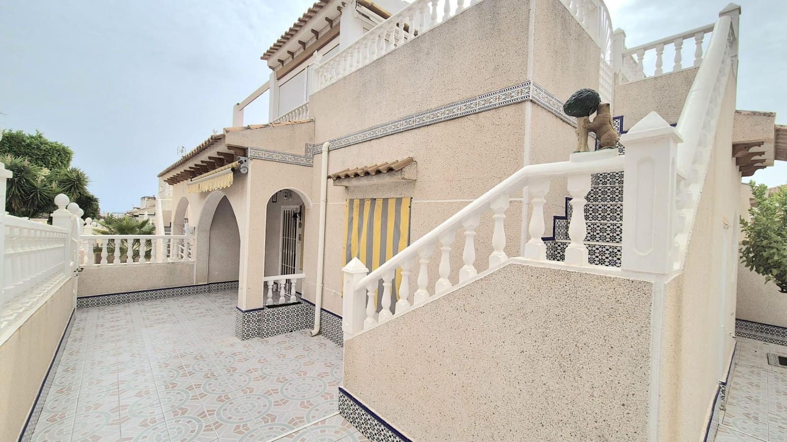 3 soveværelse Rækkehus til salg i Los Altos med swimmingpool - € 238.900 (Ref: 9215227)