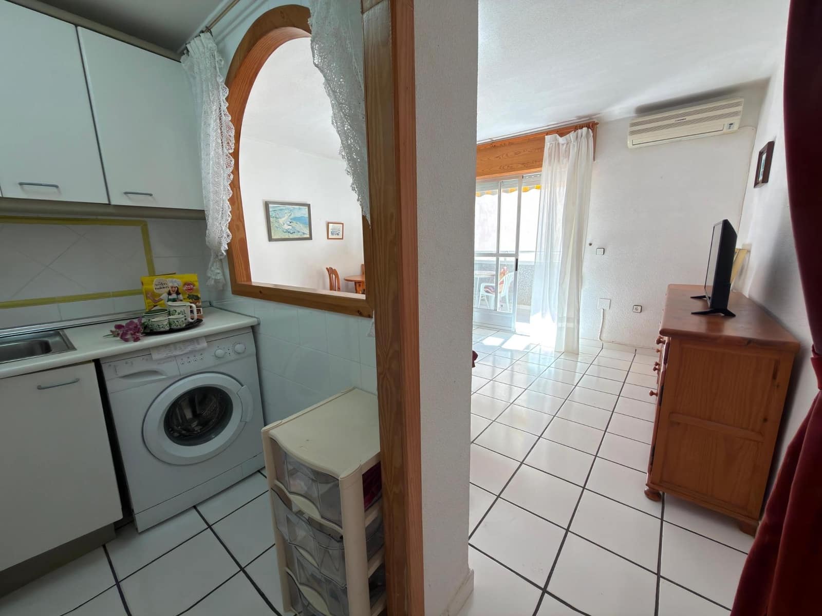 1 slaapkamer Appartement te koop in Torrevieja met zwembad garage - € 119.900 (Ref: 9252225)
