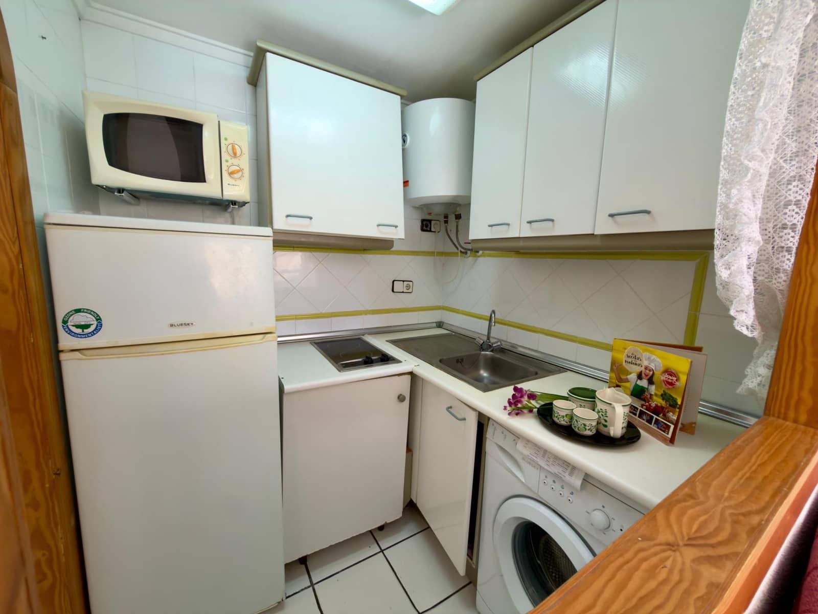 1 soveværelse Lejlighed til salg i Torrevieja med swimmingpool garage - € 119.900 (Ref: 9252225)