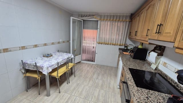 4 soverom Leilighet til salgs i Centro, Torrevieja med garasje - € 219 680 (Ref: 9291443)