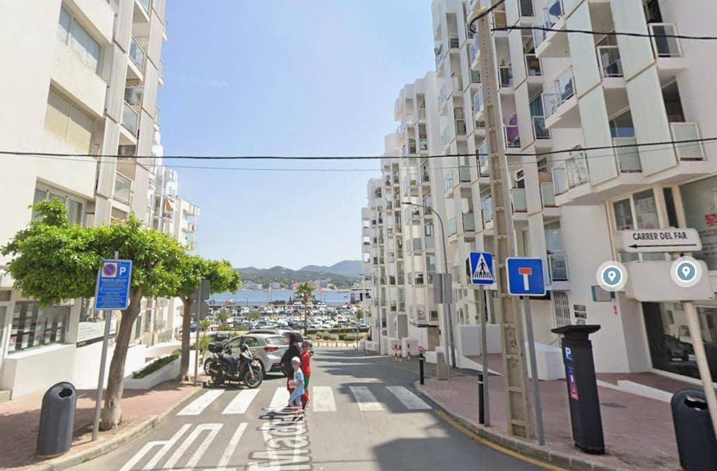 Studio for sale in Sant Antoni de Portmany - € 249,000 (Ref: 9338454)