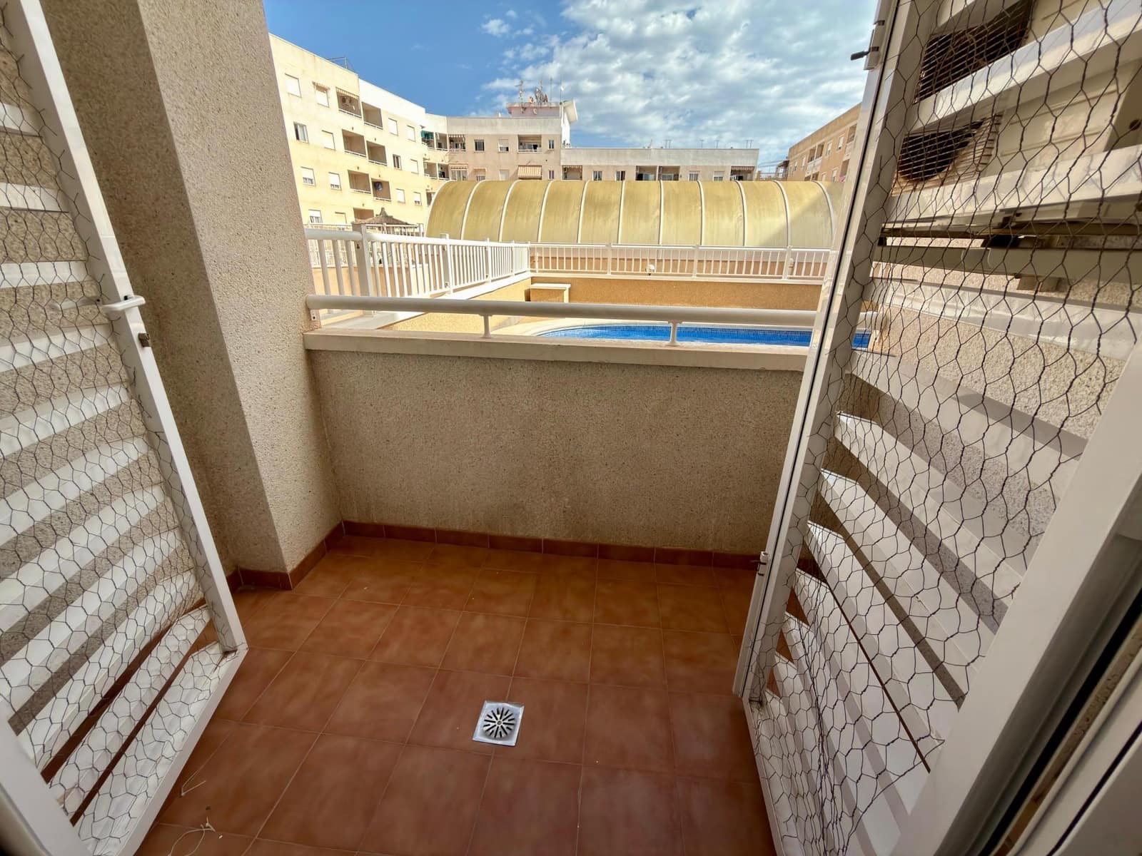2 quarto Apartamento para venda em Torrevieja com piscina garagem - 125 000 € (Ref: 9344945)