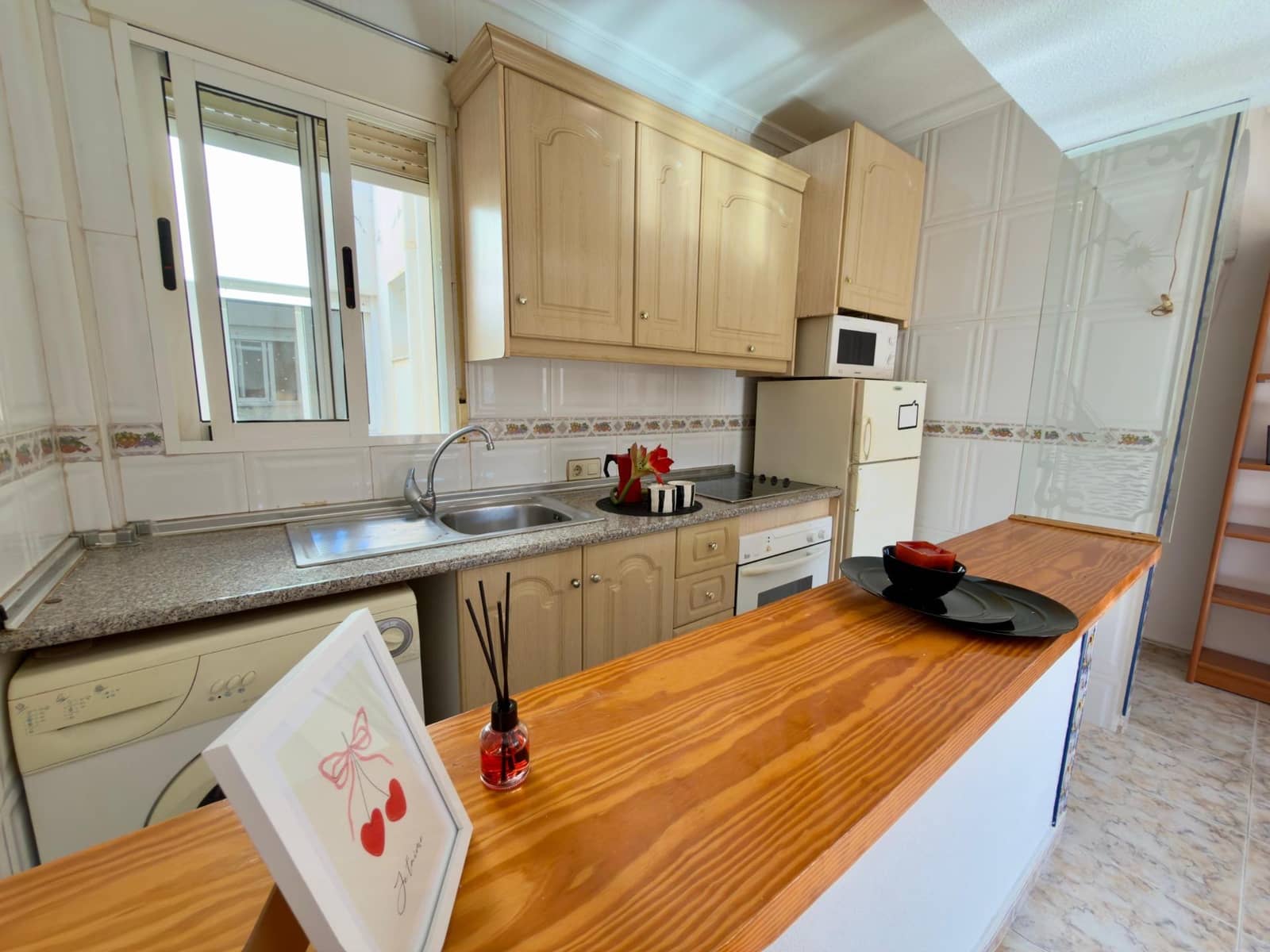 1 sovrum Takvåning till salu i Torrevieja - 110 000 € (Ref: 9359411)