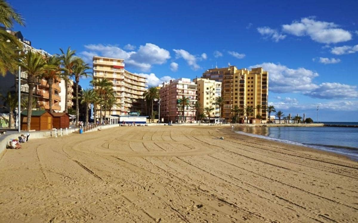 1 sovrum Takvåning till salu i Torrevieja - 110 000 € (Ref: 9359411)