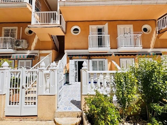 2 chambre Villa/Maison Mitoyenne à vendre à Torrevieja avec piscine - 210 000 € (Ref: 9379236)