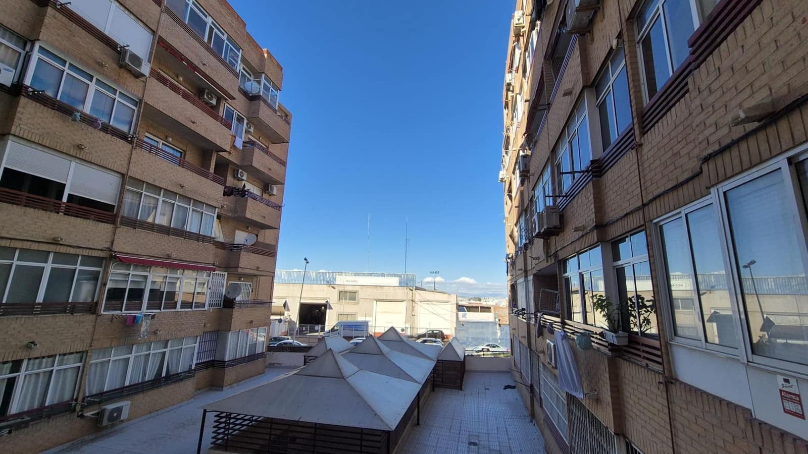 Apartamento de 2 habitaciones en Torrevieja en venta - 106.900 € (Ref: 9386136)