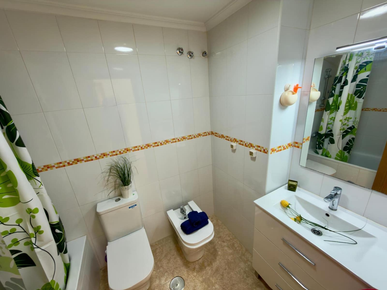 2 soverom Leilighet til salgs i Torrevieja med svømmebasseng garasje - € 127 990 (Ref: 9396184)