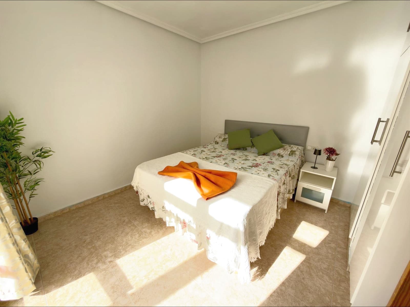 2 quarto Apartamento para venda em Torrevieja com piscina garagem - 122 000 € (Ref: 9396184)
