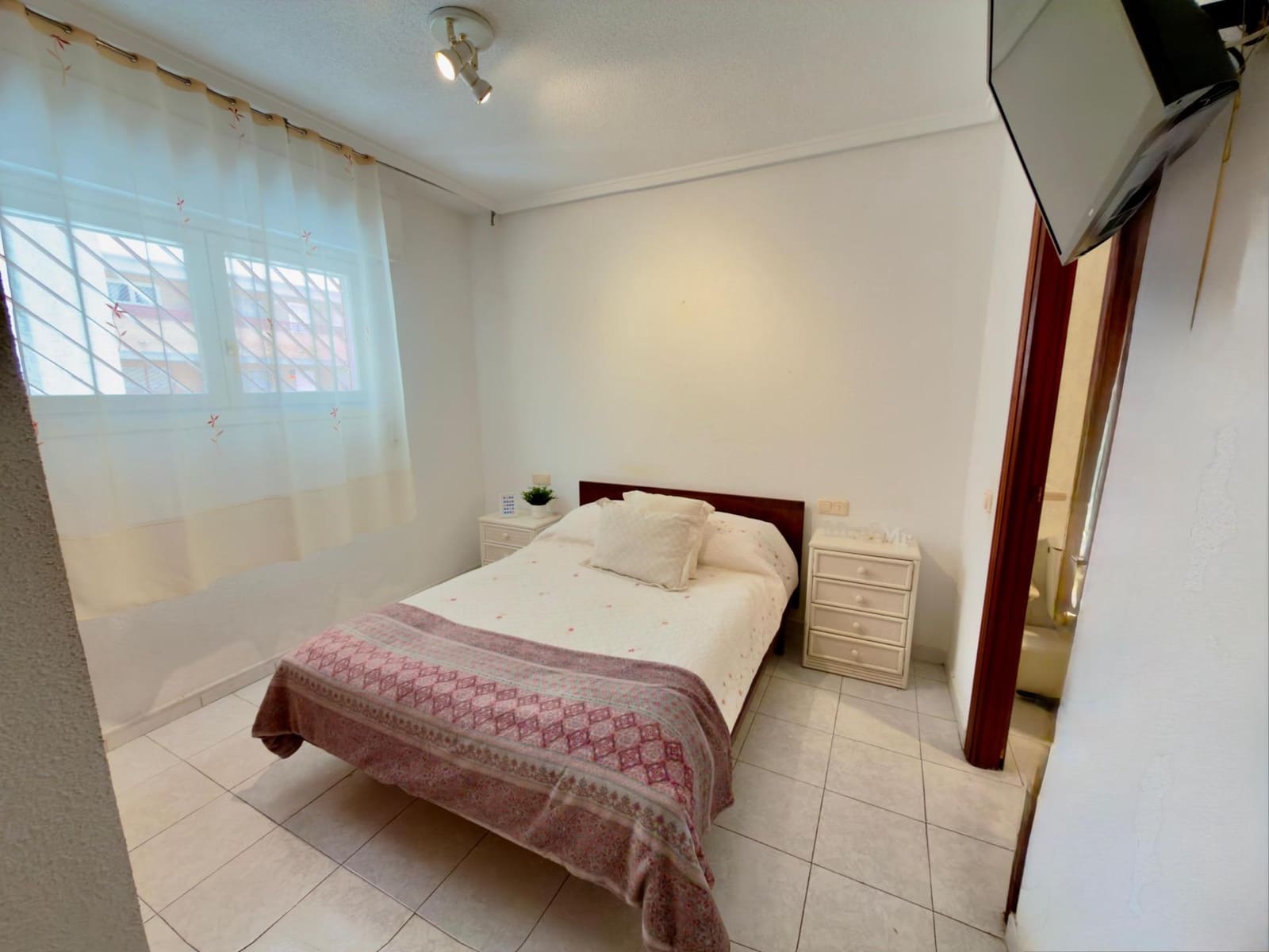 1 chambre Appartement à vendre à Torrevieja avec piscine - 89 000 € (Ref: 9431162)