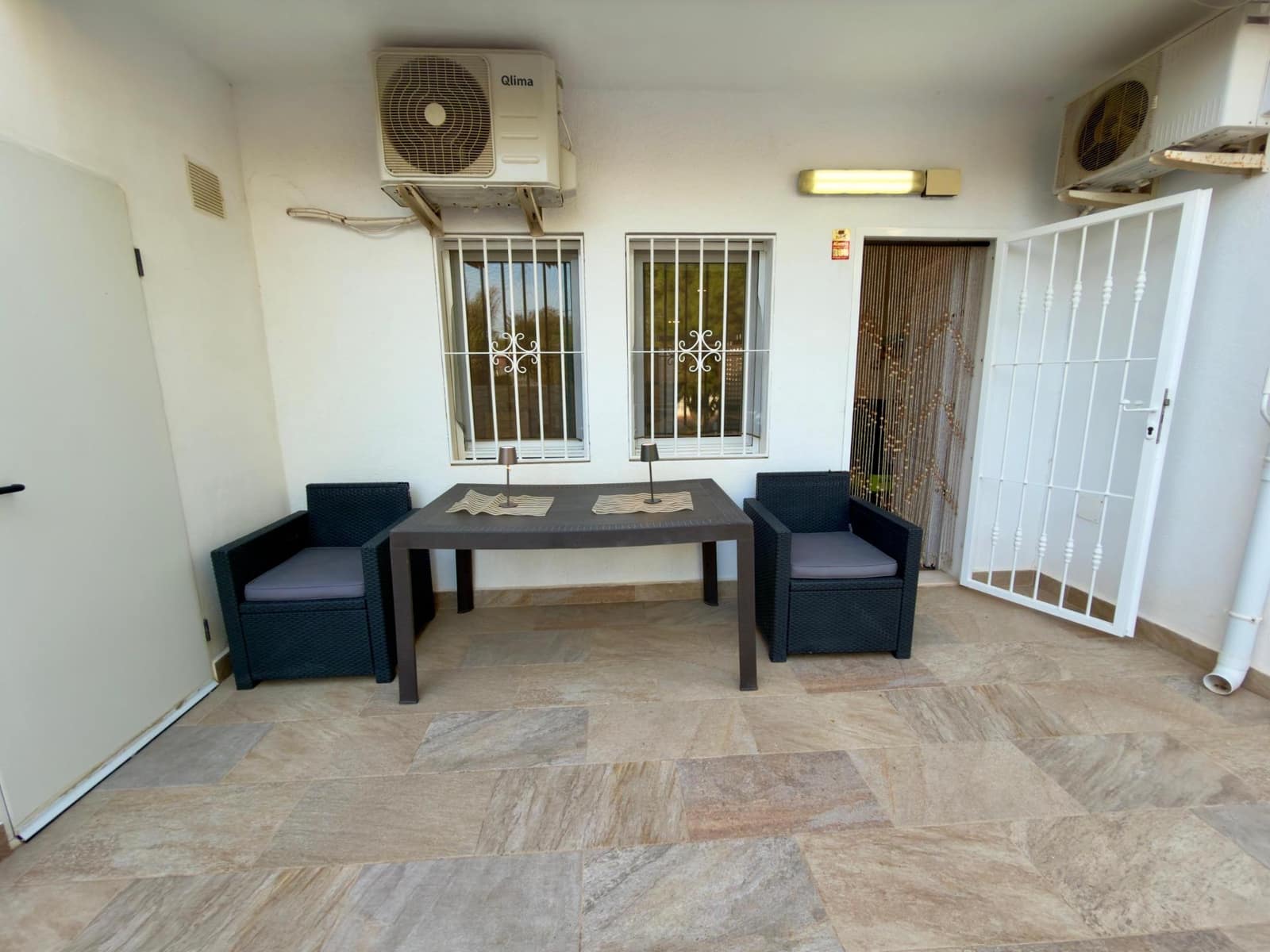 2 soveværelse Bungalow til salg i Torrevieja - € 118.000 (Ref: 9452273)