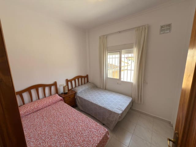 2 soveværelse Bungalow til leje i Los Frutales, Torrevieja med swimmingpool - € 625 (Ref: 9491606)