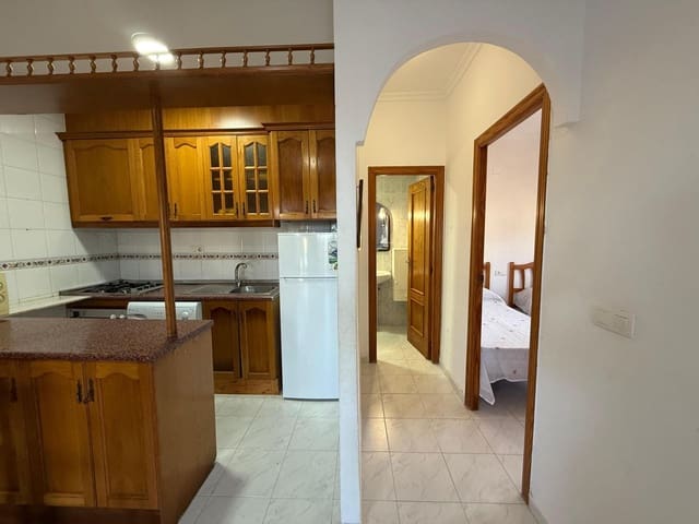 2 soveværelse Bungalow til leje i Los Frutales, Torrevieja med swimmingpool - € 625 (Ref: 9491606)