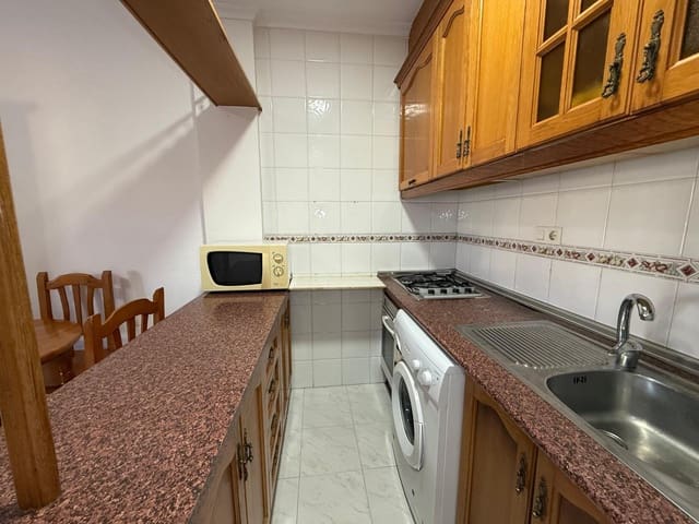 2 soveværelse Bungalow til leje i Los Frutales, Torrevieja med swimmingpool - € 625 (Ref: 9491606)