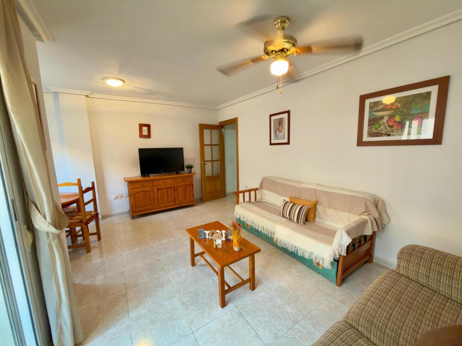 Apartamento de 2 habitaciones en Torrevieja en venta con garaje - 130.900 € (Ref: 9502565)