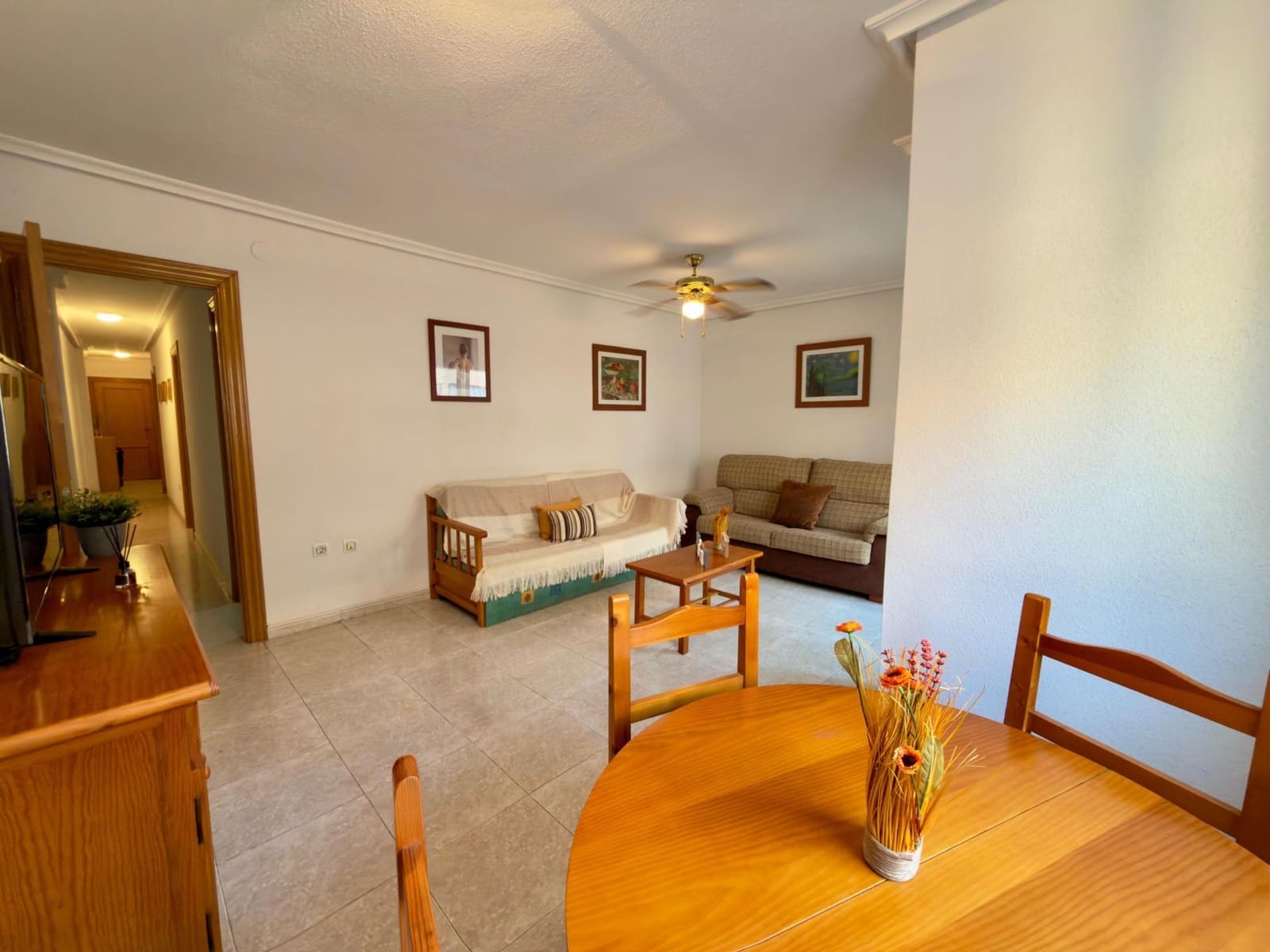 Apartamento de 2 habitaciones en Torrevieja en venta con garaje - 130.900 € (Ref: 9502565)