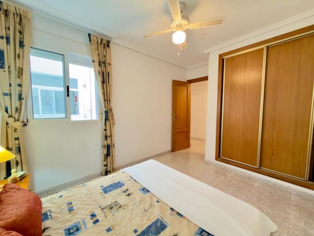 2 soverom Leilighet til salgs i Centro, Torrevieja med garasje - € 130 900 (Ref: 9502565)