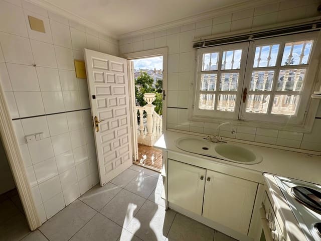 4 makuuhuone Rivitalo myytävänä paikassa Torreblanca, Torrevieja mukana uima-altaan 
autotalli - 227 900 € (Ref: 9533889)