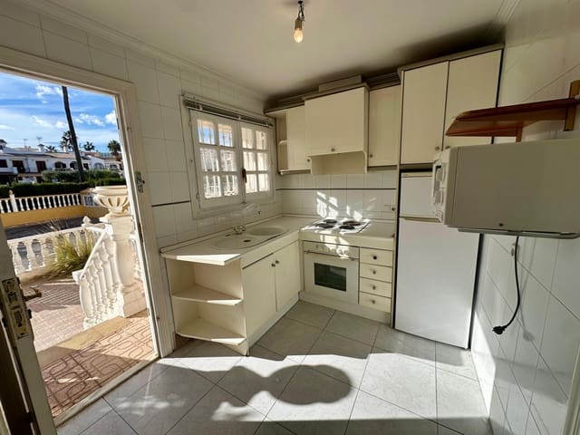 4 makuuhuone Rivitalo myytävänä paikassa Torreblanca, Torrevieja mukana uima-altaan 
autotalli - 227 900 € (Ref: 9533889)