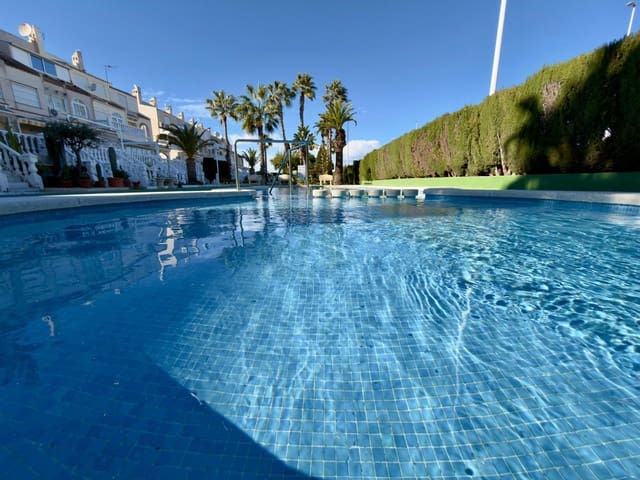 4 soveværelse Rækkehus til salg i Torreblanca, Torrevieja med swimmingpool garage - € 225.900 (Ref: 9533889)