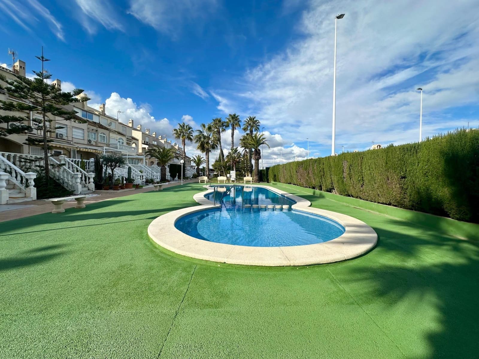 4 bedroom Terraced Villa for sale in Torrevieja with pool garage - € 222,500 (Ref: 9533889)