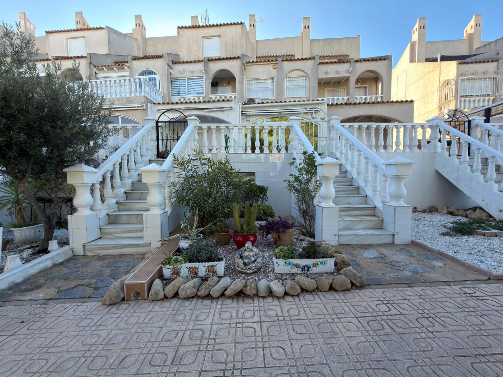 4 bedroom Terraced Villa for sale in Torrevieja with pool garage - € 222,500 (Ref: 9533889)