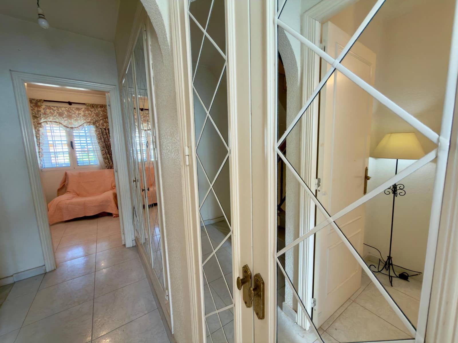 Adosado de 4 habitaciones en Torrevieja en venta con piscina garaje - 189.990 € (Ref: 9533889)