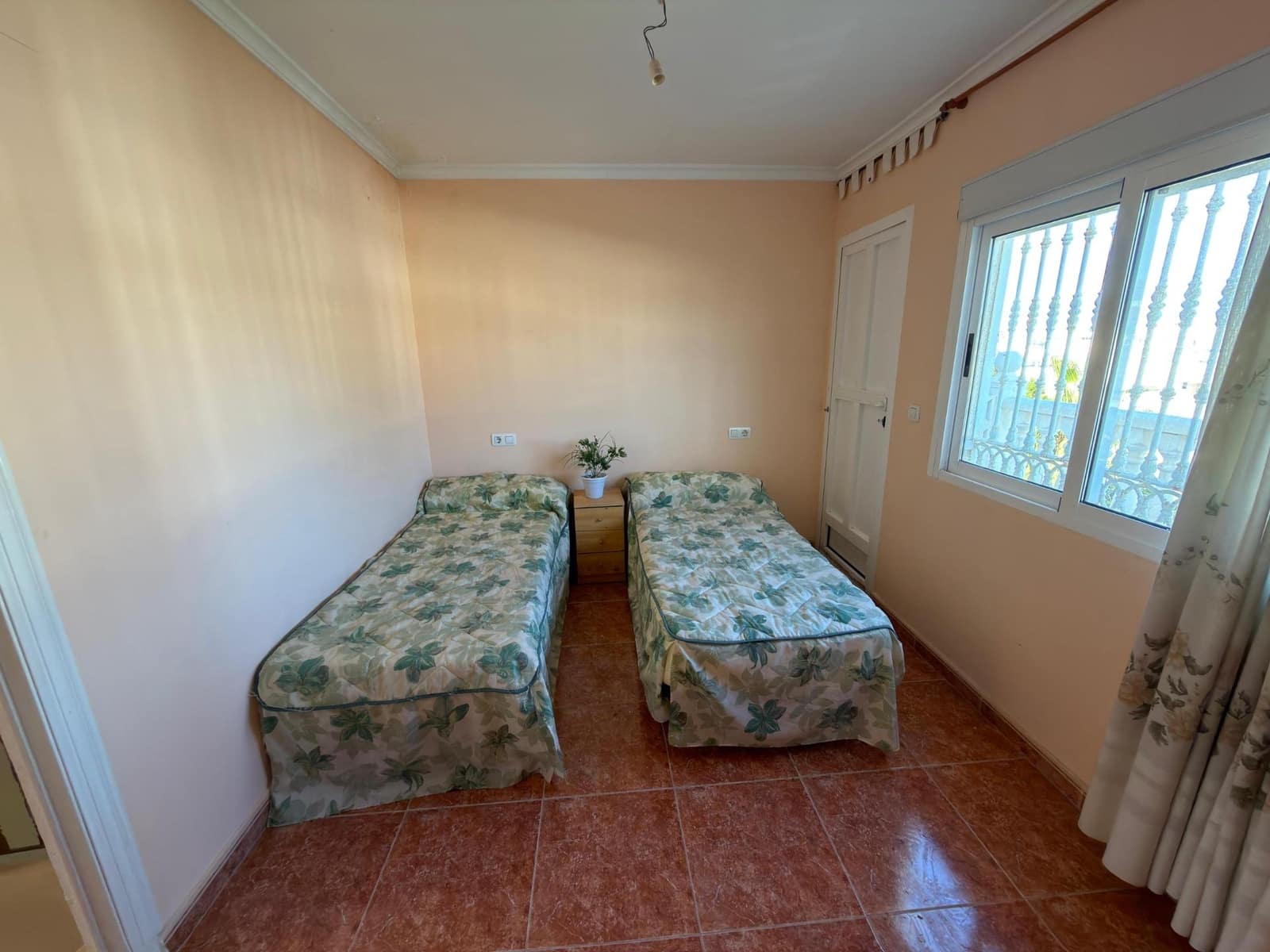 Adosado de 4 habitaciones en Torrevieja en venta con piscina garaje - 189.990 € (Ref: 9533889)