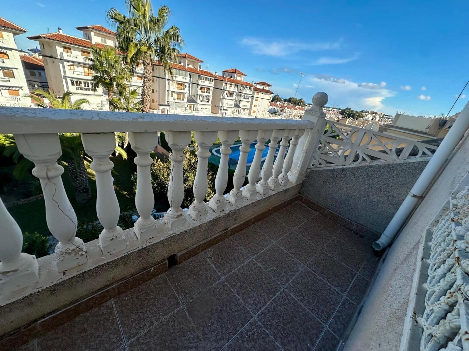 Adosado de 4 habitaciones en Torrevieja en venta con piscina garaje - 189.990 € (Ref: 9533889)