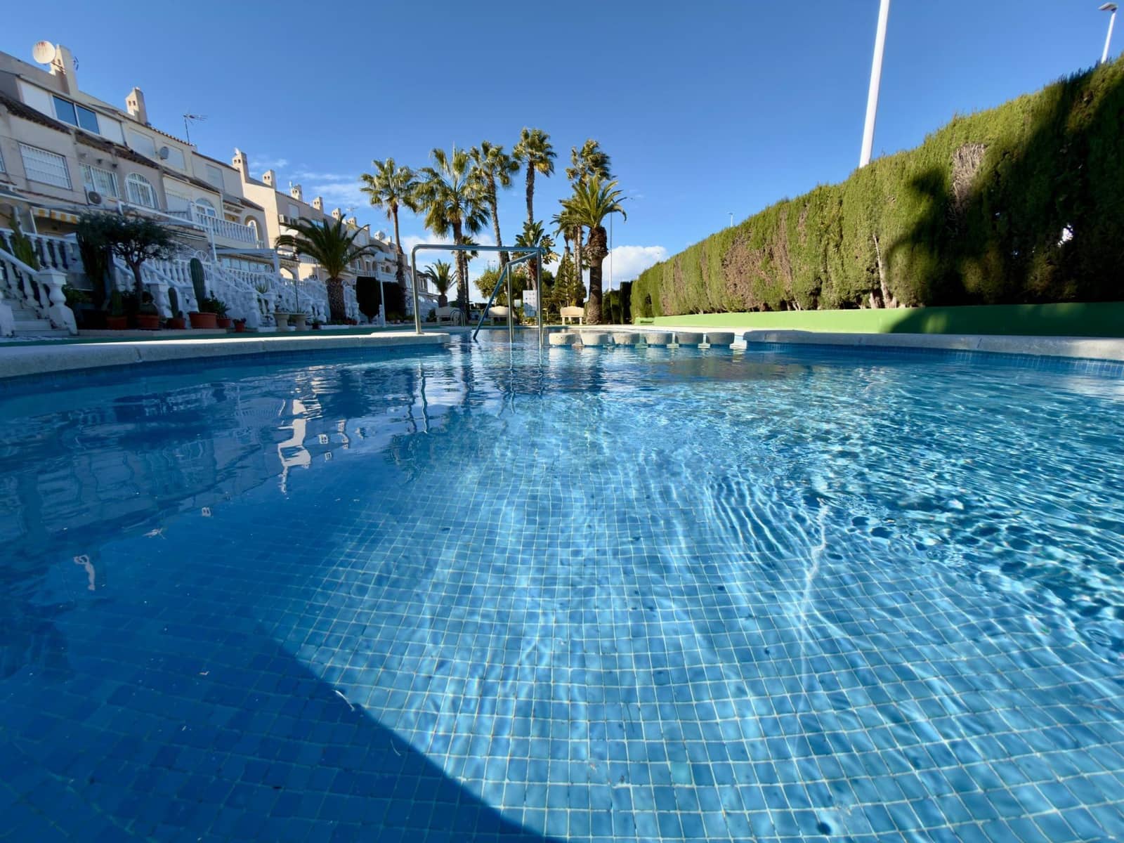 Adosado de 4 habitaciones en Torrevieja en venta con piscina garaje - 189.990 € (Ref: 9533889)