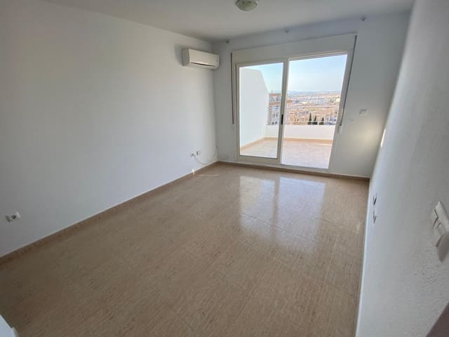 1 slaapkamer Penthouse te koop in El Molino, Torrevieja met zwembad garage - € 115.000 (Ref: 9599669)
