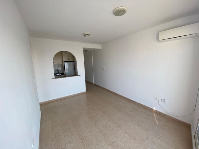 1 slaapkamer Penthouse te koop in El Molino, Torrevieja met zwembad garage - € 115.000 (Ref: 9599669)
