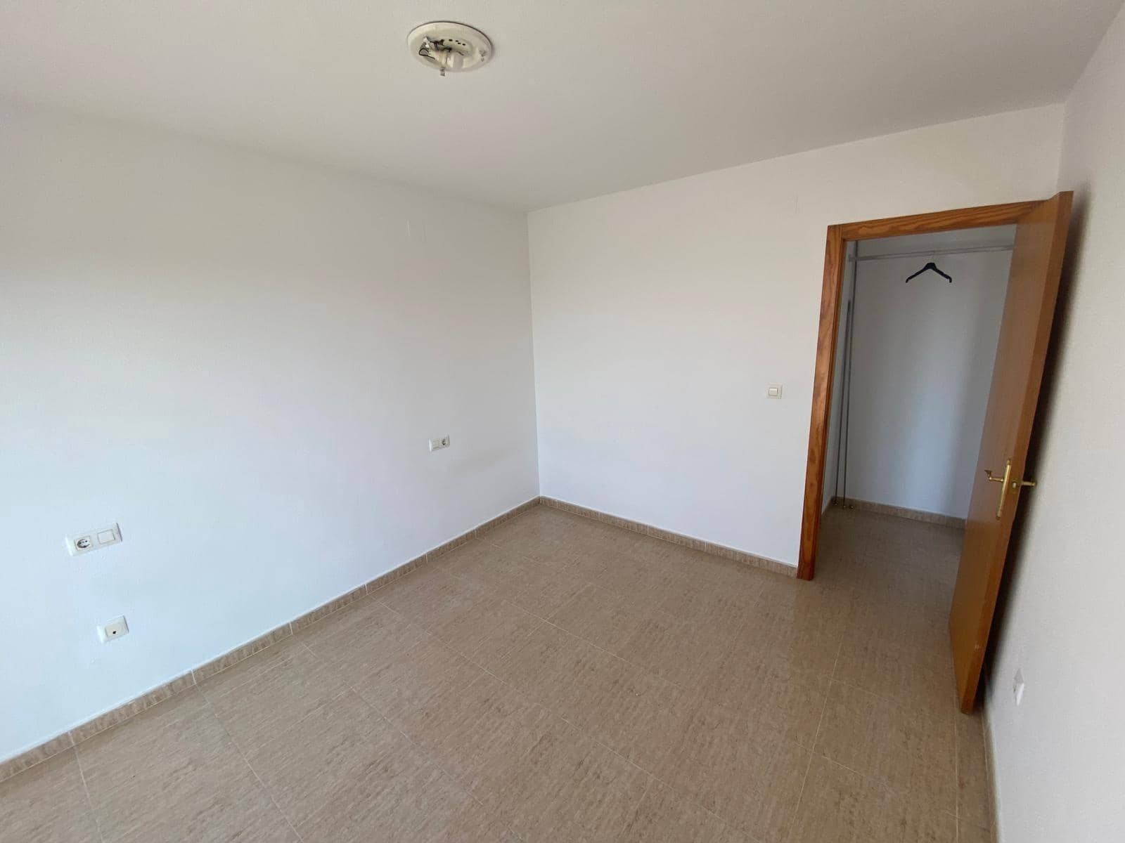 1 quarto Penthouse para venda em Torrevieja com piscina garagem - 115 000 € (Ref: 9599669)