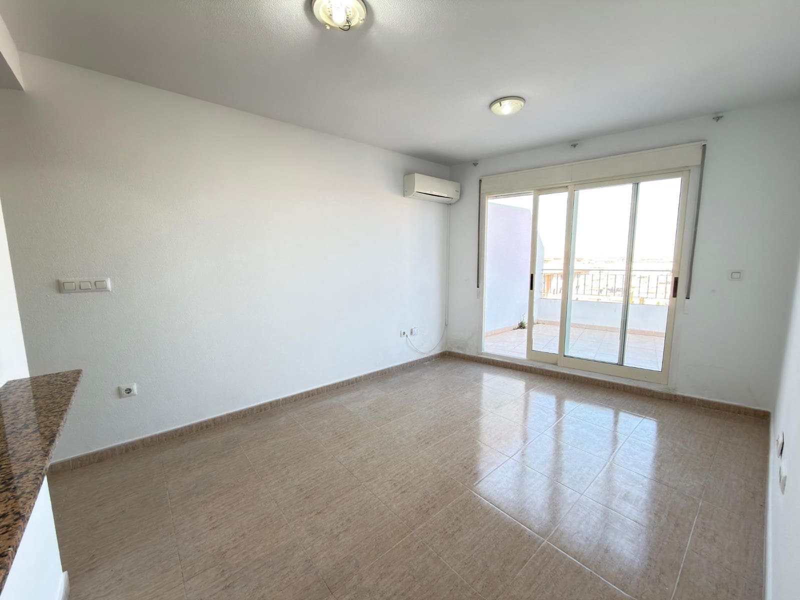 1 quarto Penthouse para venda em Torrevieja com piscina garagem - 115 000 € (Ref: 9599669)