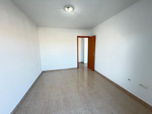 1 slaapkamer Penthouse te koop in El Molino, Torrevieja met zwembad garage - € 115.000 (Ref: 9599669)