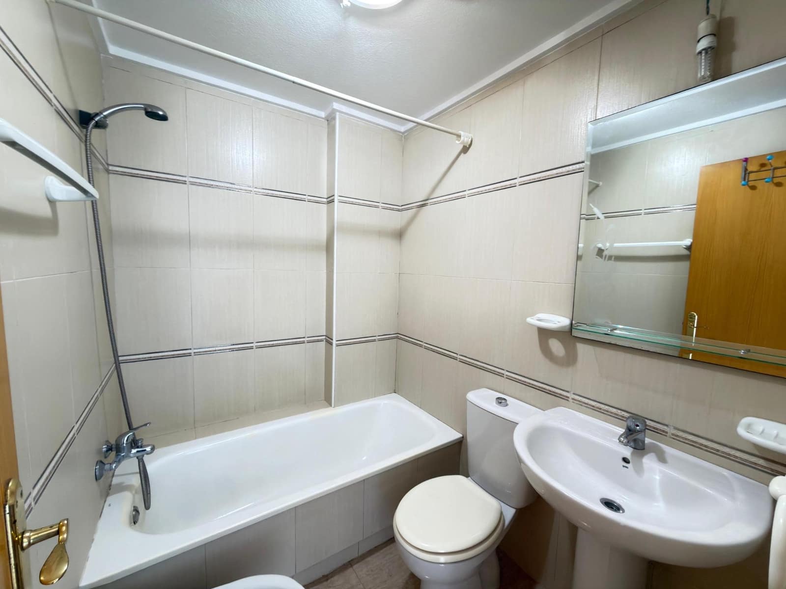 1 quarto Penthouse para venda em Torrevieja com piscina garagem - 115 000 € (Ref: 9599669)