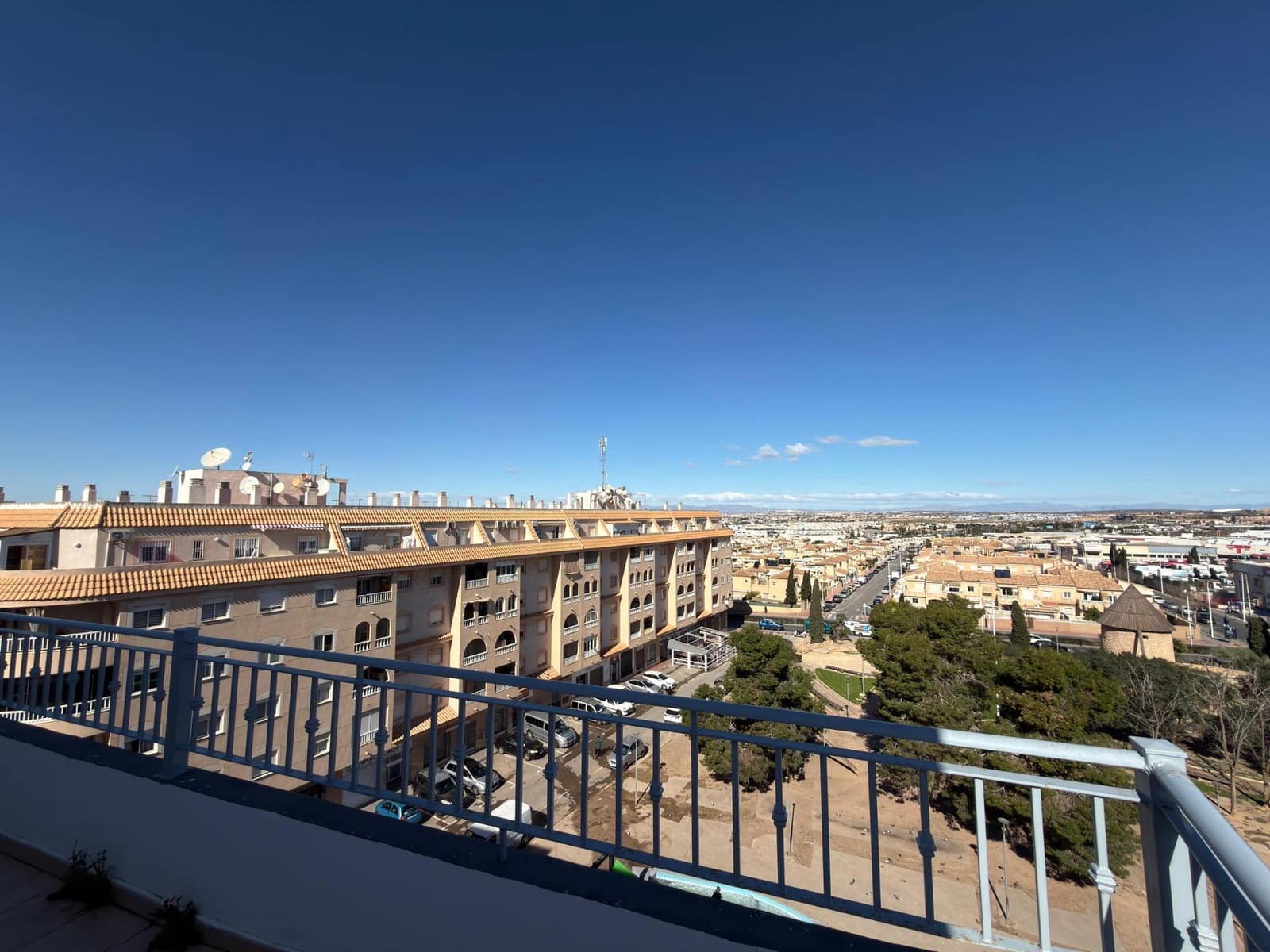 1 quarto Penthouse para venda em Torrevieja com piscina garagem - 115 000 € (Ref: 9599669)