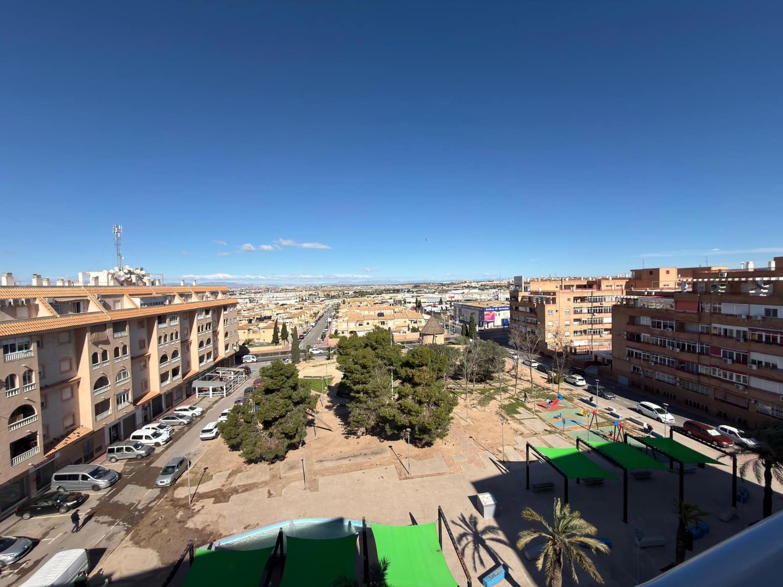 1 quarto Penthouse para venda em Torrevieja com piscina garagem - 115 000 € (Ref: 9599669)