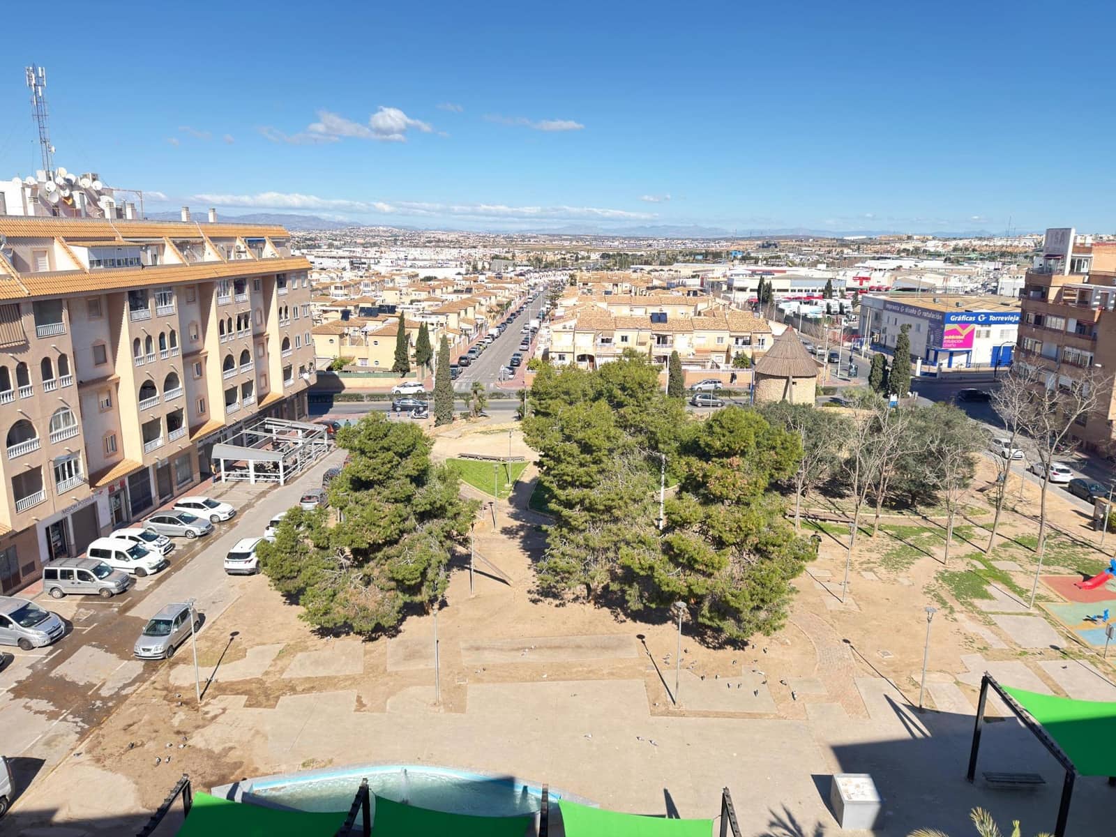 1 quarto Penthouse para venda em Torrevieja com piscina garagem - 115 000 € (Ref: 9599669)