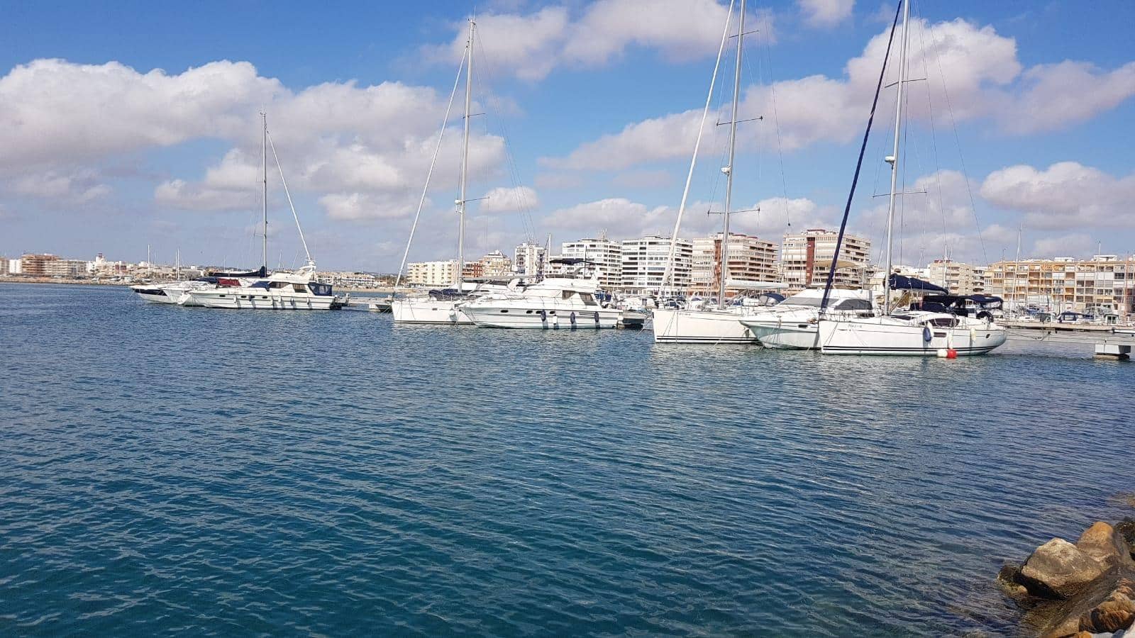 4 chambre Villa/Maison Mitoyenne à vendre à Torrevieja - 235 000 € (Ref: 9599670)