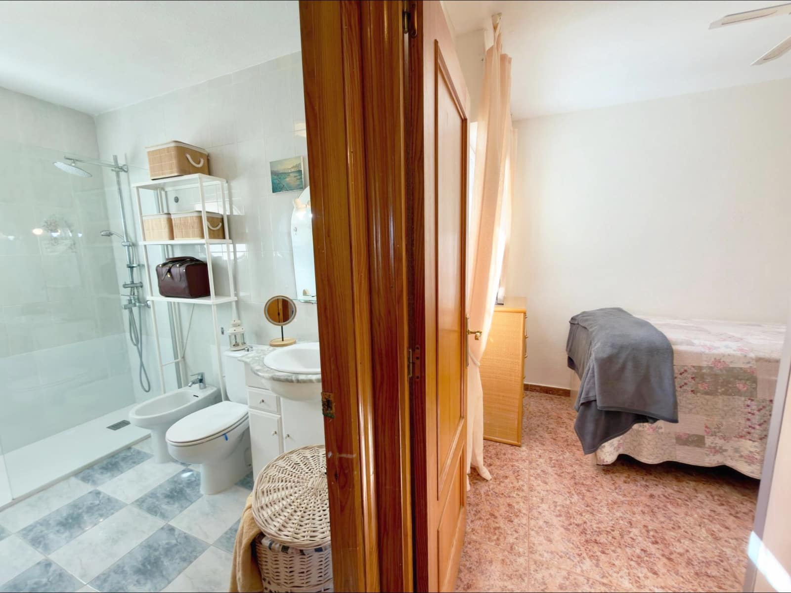 4 chambre Villa/Maison Mitoyenne à vendre à Torrevieja - 235 000 € (Ref: 9599670)