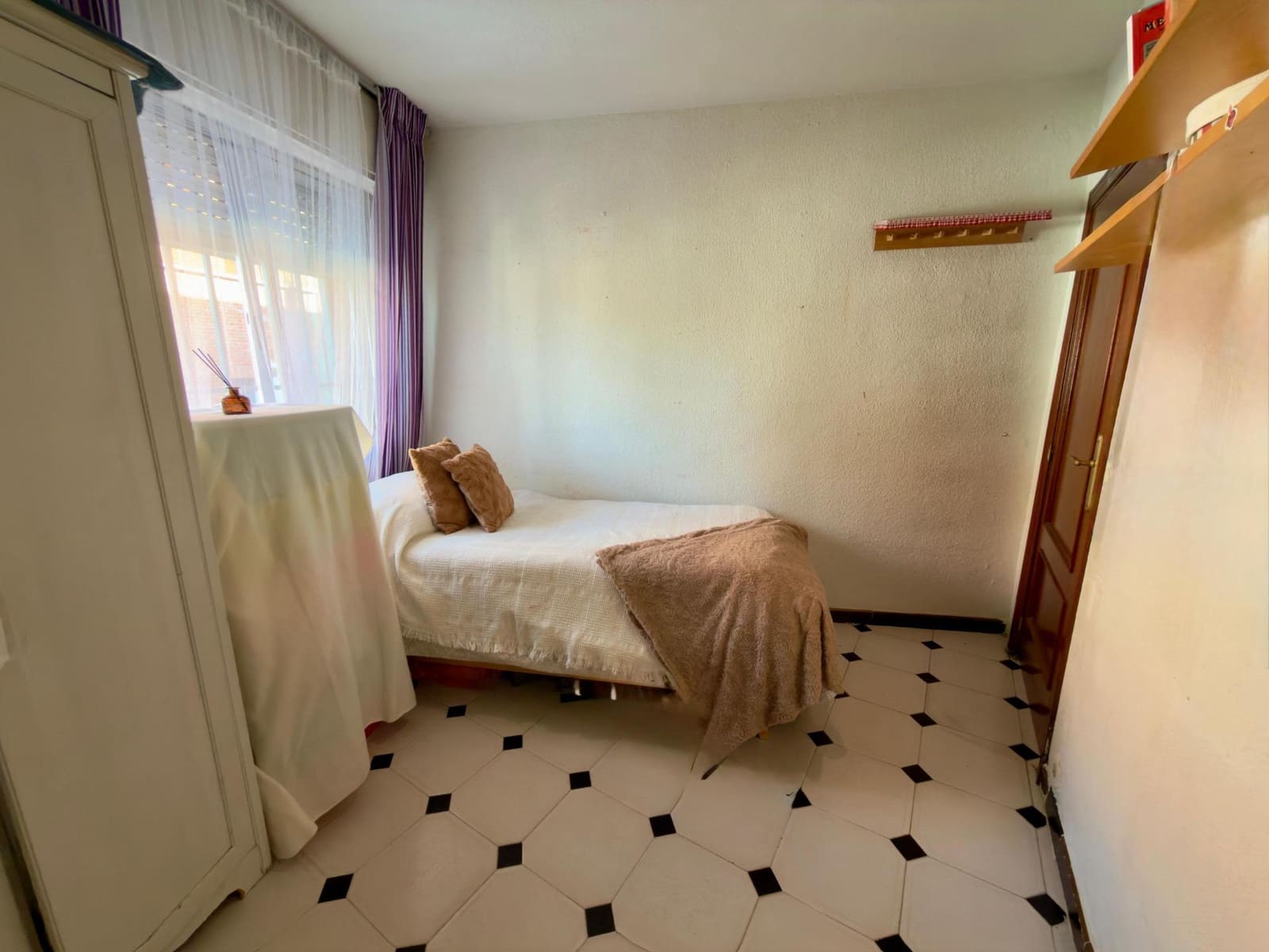 3 bedroom Flat for sale in Pozuelo de Alarcon - € 260,000 (Ref: 9695482)