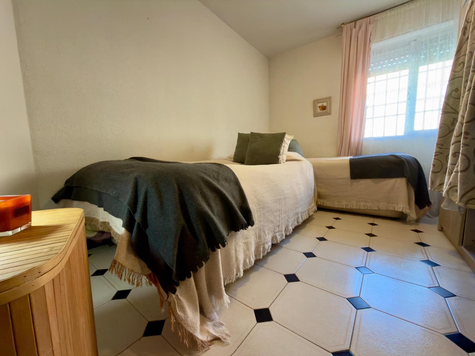 Piso de 3 habitaciones en Pozuelo de Alarcón en venta - 260.000 € (Ref: 9695482)