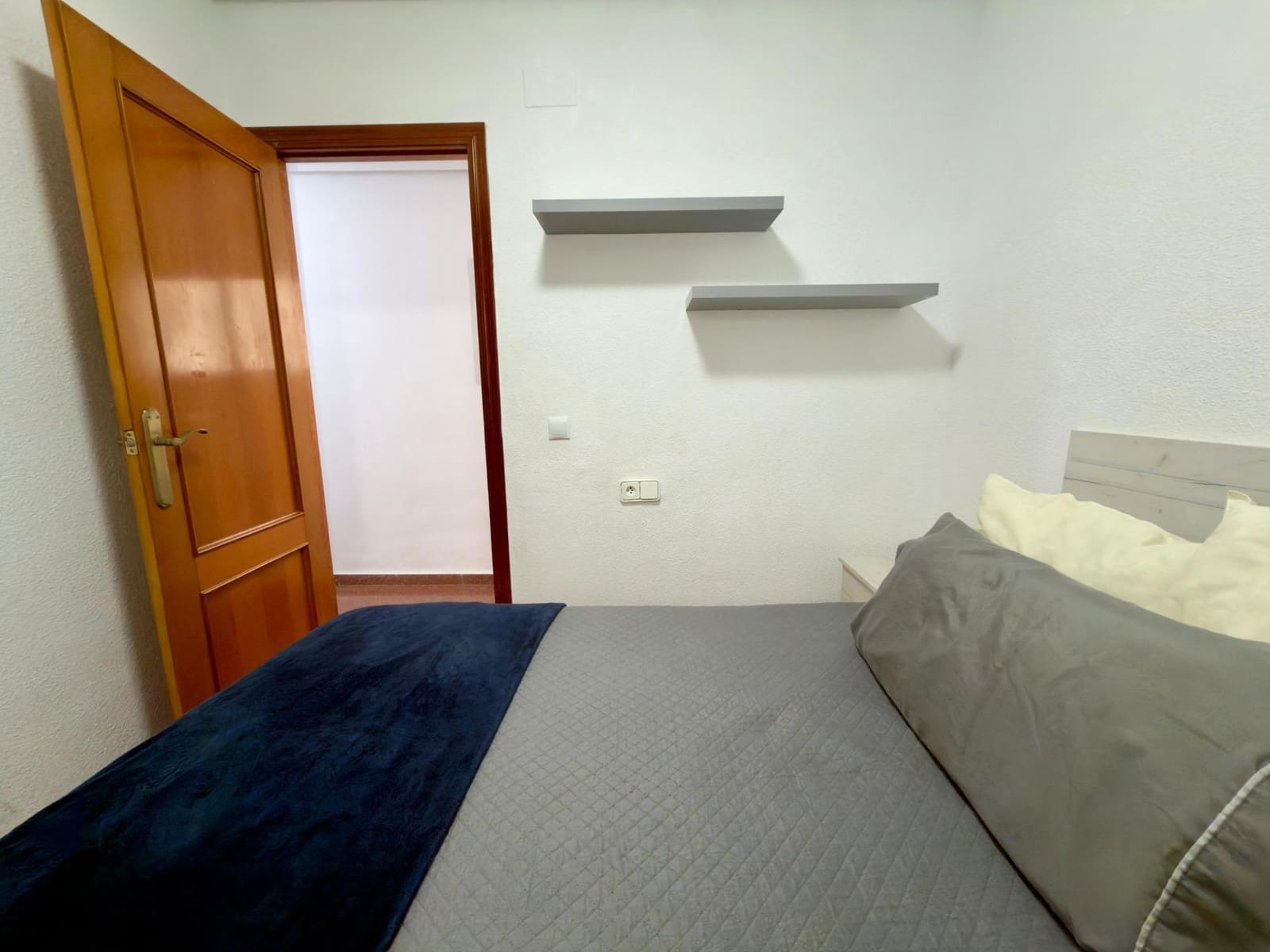 2 bedroom Apartment for sale in Torrevieja - € 160,000 (Ref: 9738948)