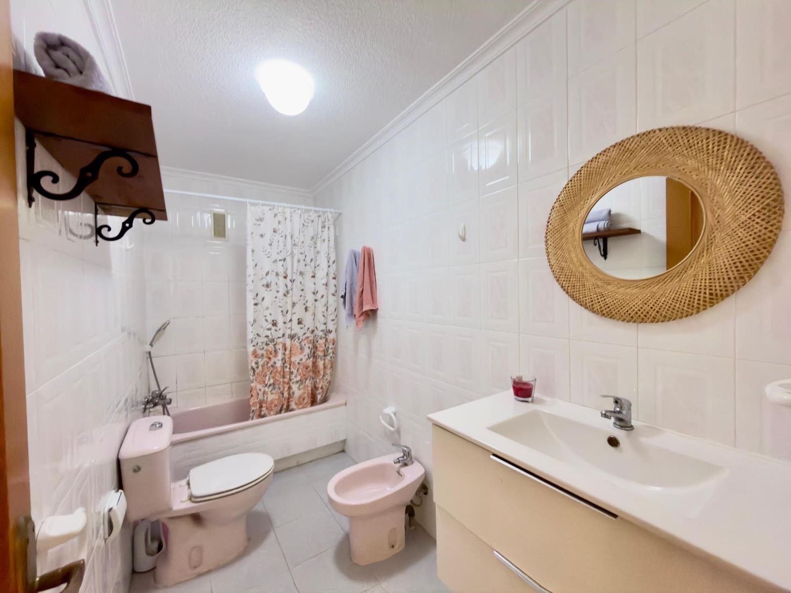 2 bedroom Apartment for sale in Torrevieja - € 160,000 (Ref: 9738948)