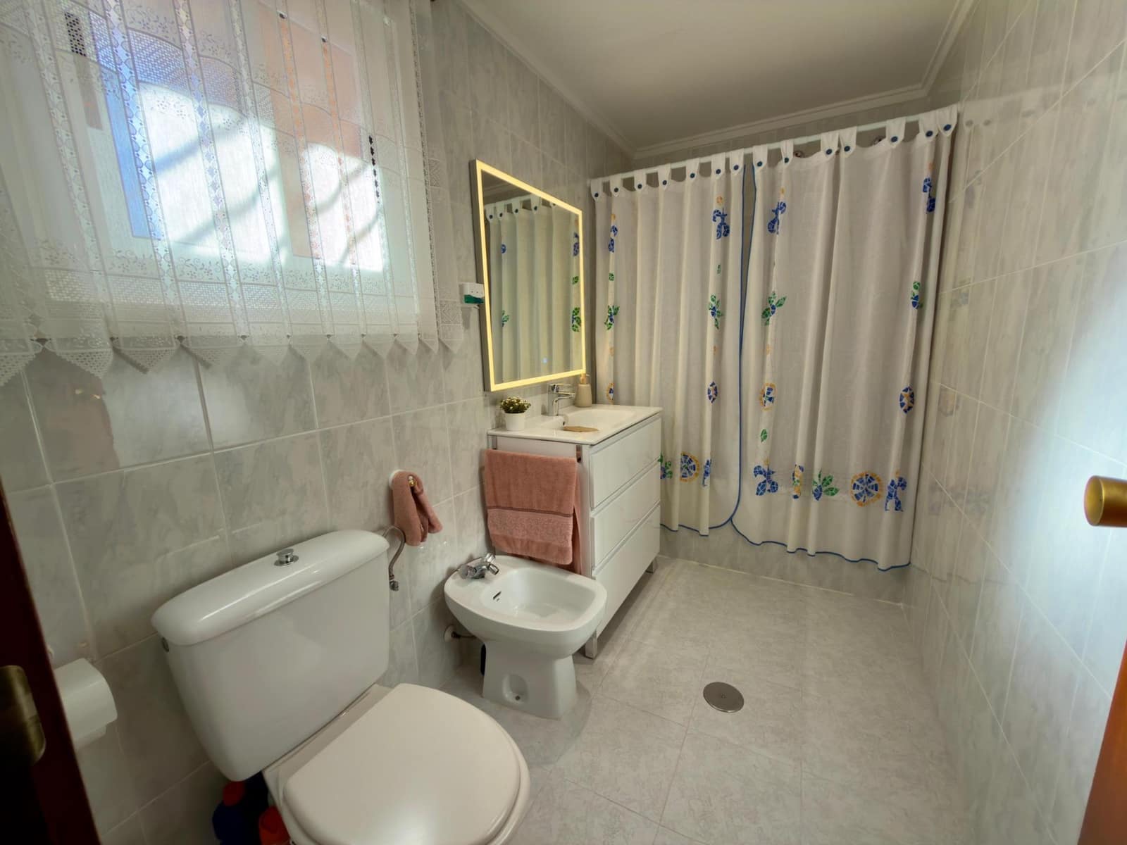 Ático en Torrevieja en venta con piscina garaje - 100.000 € (Ref: 9748164)