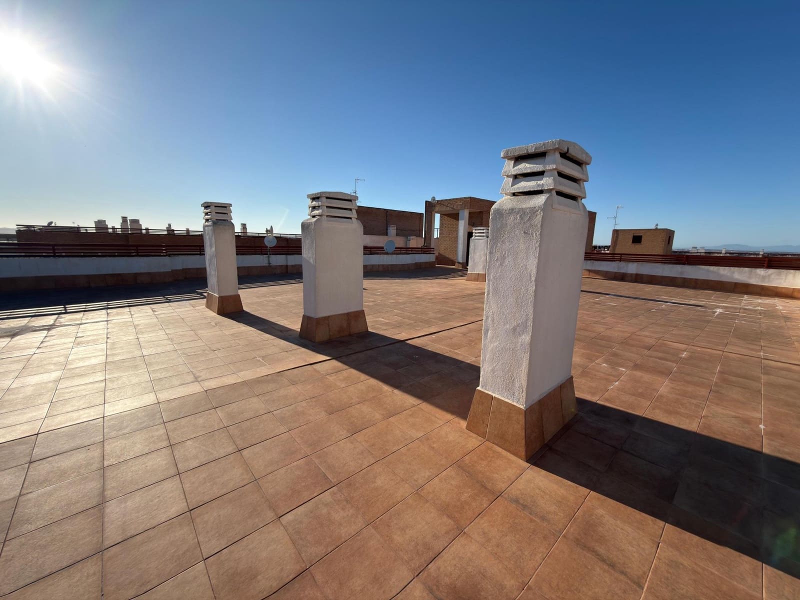 Ático en Torrevieja en venta con piscina garaje - 100.000 € (Ref: 9748164)