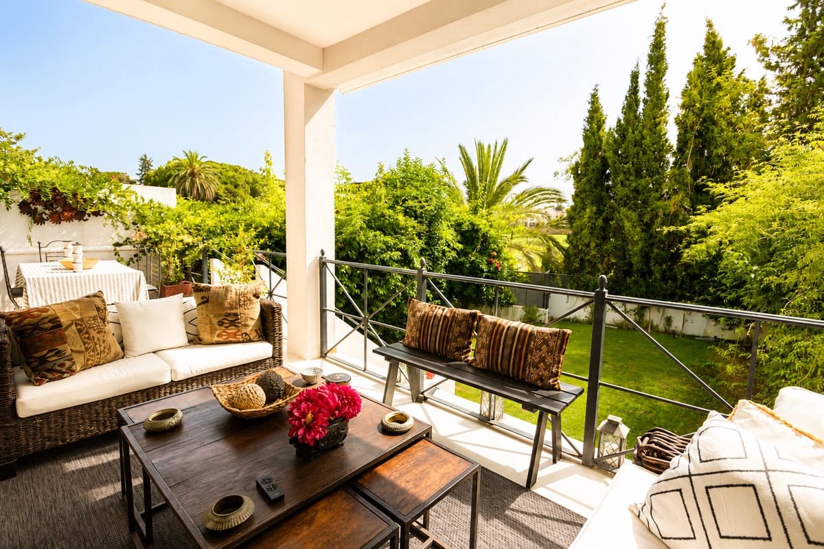 Adosado de 6 habitaciones en Guadalmina en venta con piscina garaje - 1.450.000 € (Ref: 10004293)