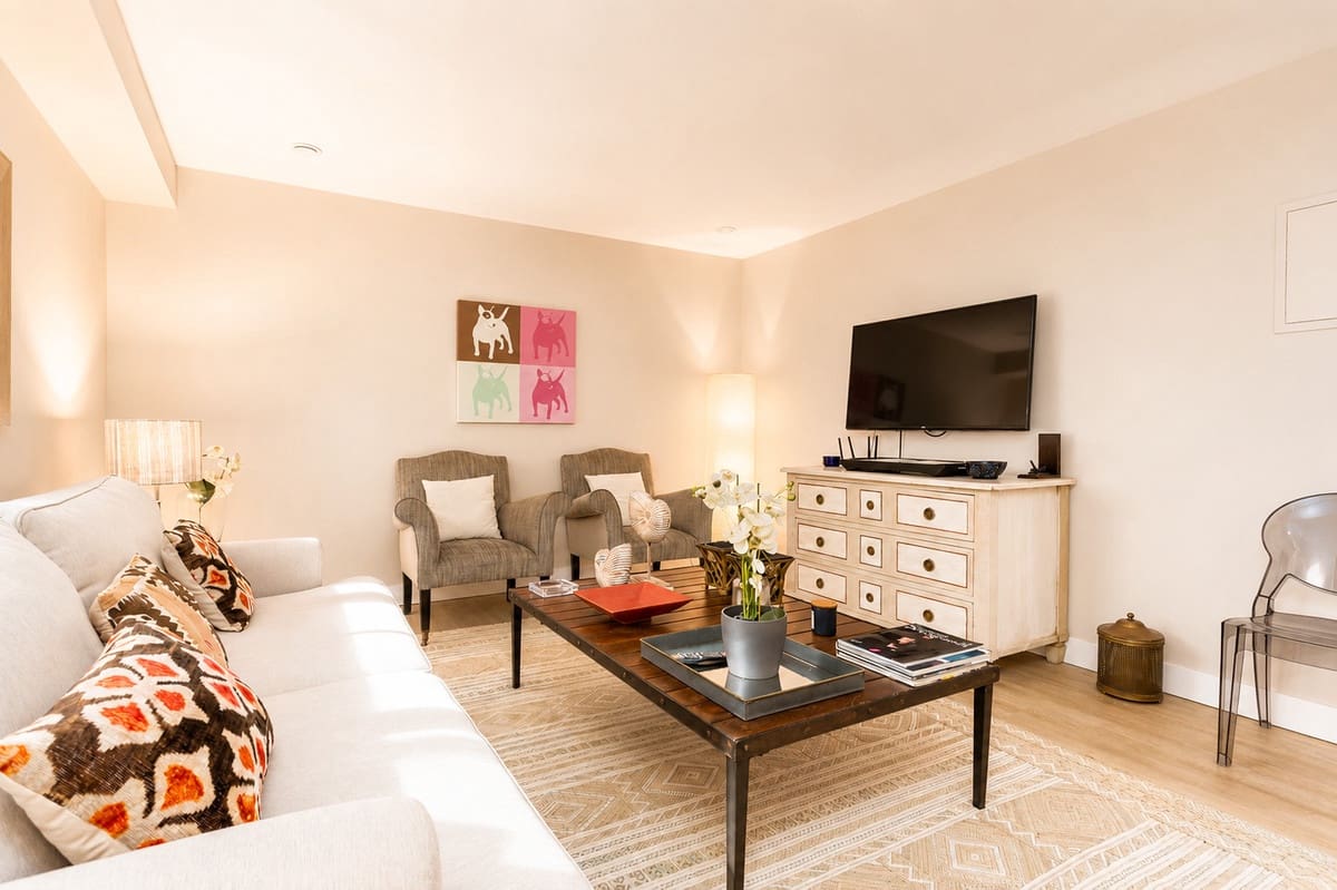 Adosado de 6 habitaciones en Guadalmina en venta con piscina garaje - 1.450.000 € (Ref: 10004293)